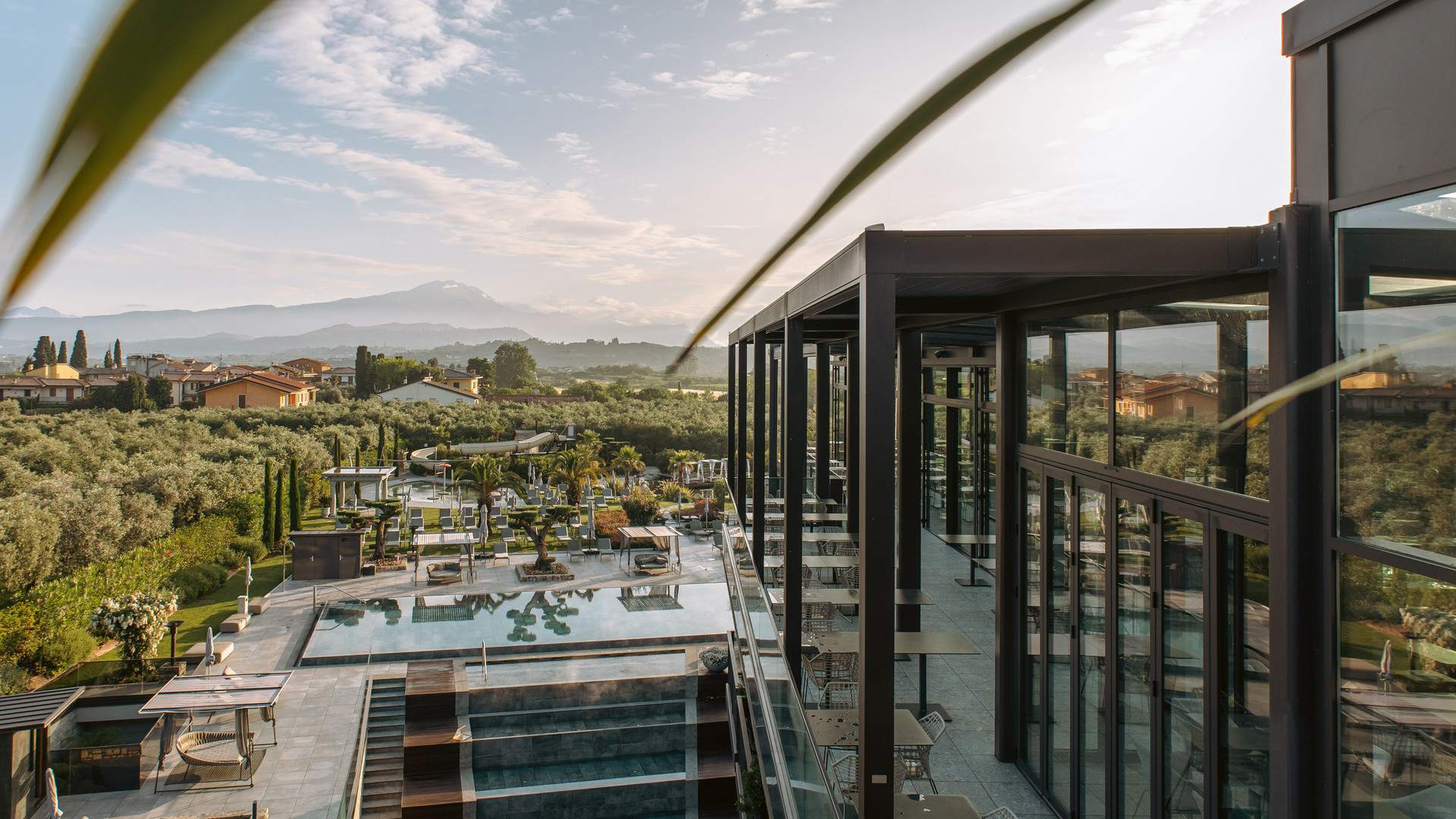 Ihre Quellenhof Luxury Resorts in Südtirol und am Gardasee Ihre Quellenhof Luxury Resorts in Südtirol und am Gardasee