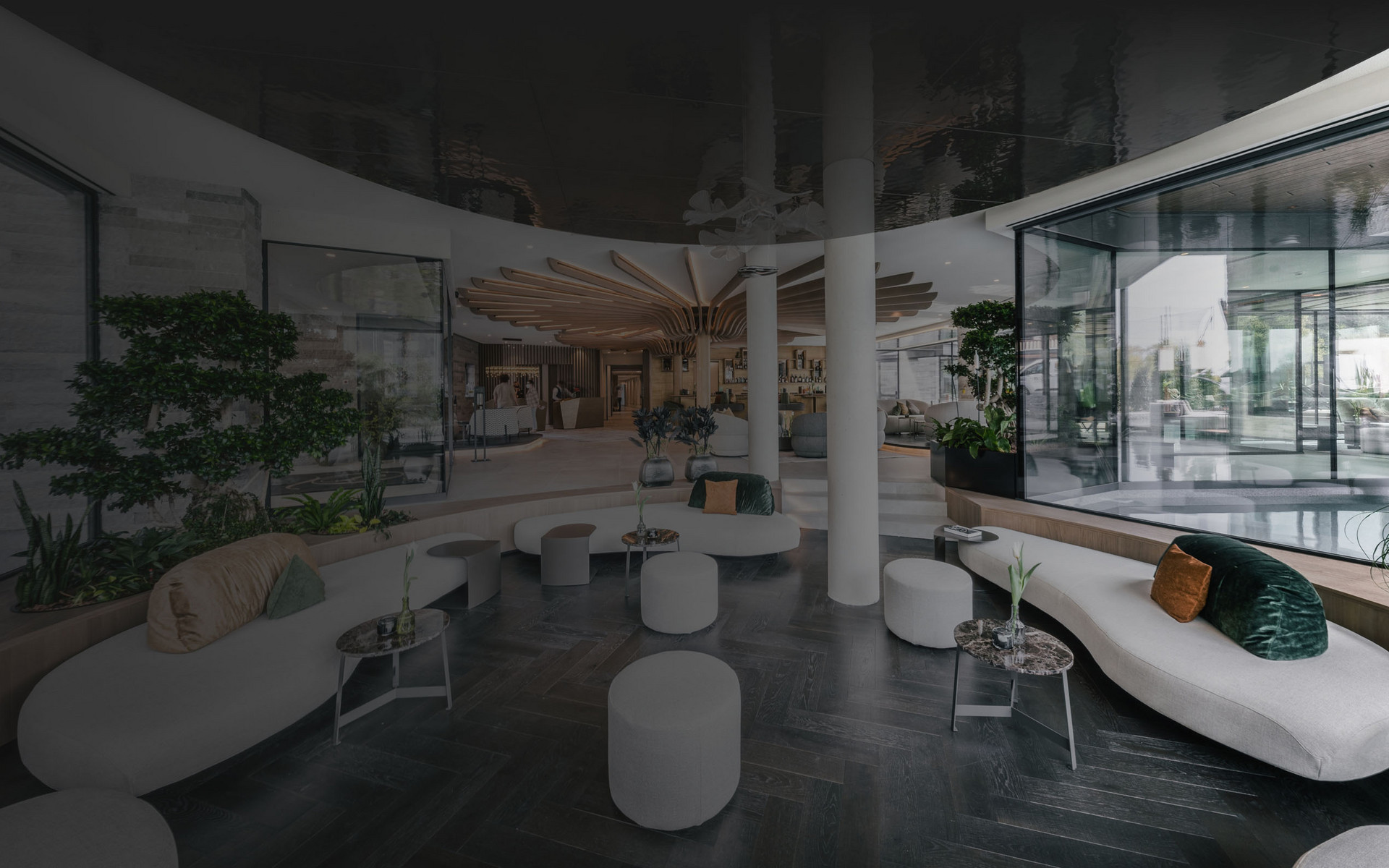 Ihre Quellenhof Luxury Resorts in Südtirol und am Gardasee Ihre Quellenhof Luxury Resorts in Südtirol und am Gardasee