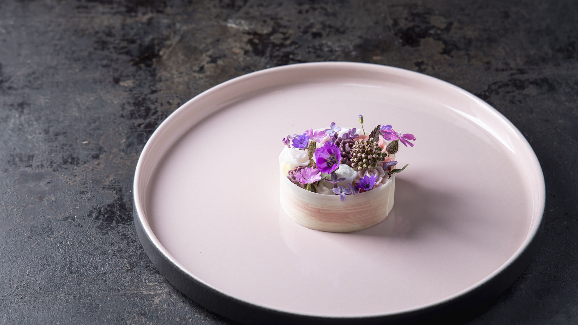 Ihre Quellenhof Luxury Resorts in Südtirol und am Gardasee Ihre Quellenhof Luxury Resorts in Südtirol und am Gardasee