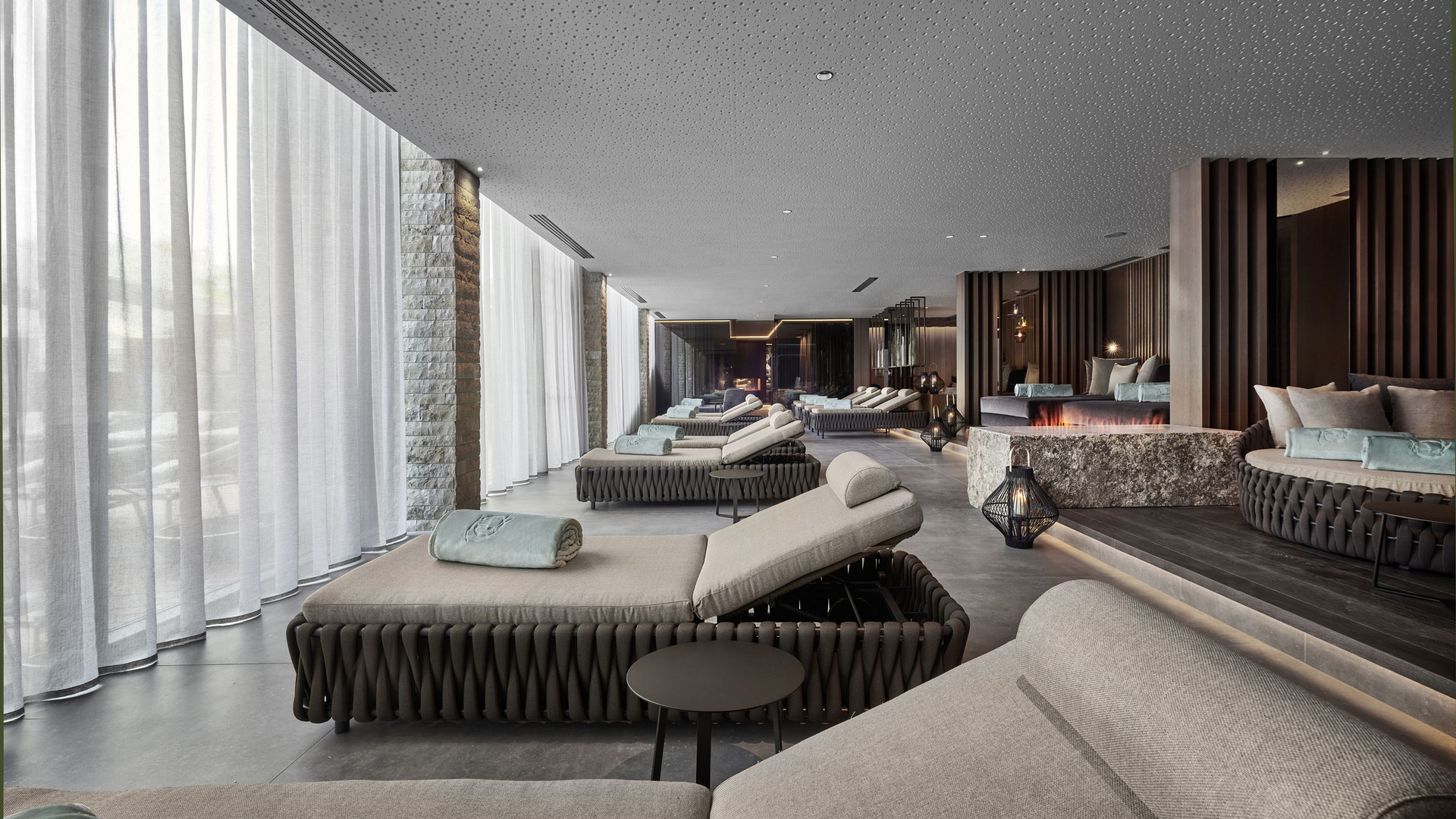 Ihre Quellenhof Luxury Resorts in Südtirol und am Gardasee Ihre Quellenhof Luxury Resorts in Südtirol und am Gardasee